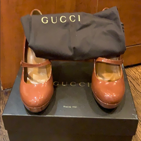 Gucci Shoes - 100 authentic Gucci brown patent leather heels